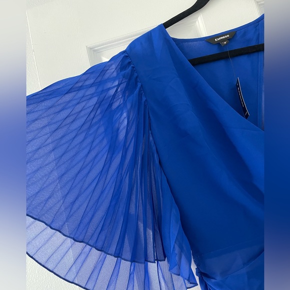 NEW w/ Tags! Express Royal Blue Crop - Picture 4 of 4